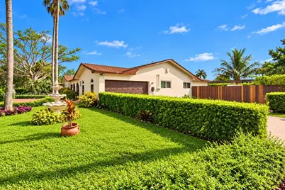 19901 Highland Lakes Blvd, Miami, FL 33179 - Photo 6