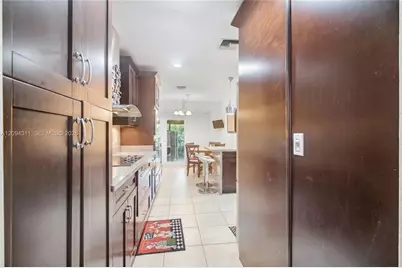 19901 Highland Lakes Blvd, Miami, FL 33179 - Photo 22