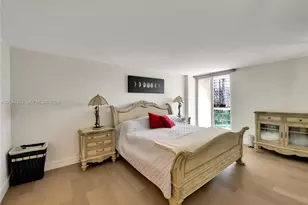 100 Bayview Dr, Sunny Isles Beach, FL 33160 - Photo 26