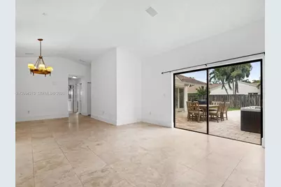 1061 Cedar Creek Way, Davie, FL 33325 - Photo 28