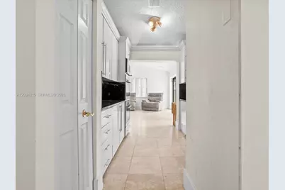 1061 Cedar Creek Way, Davie, FL 33325 - Photo 34