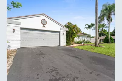 1061 Cedar Creek Way, Davie, FL 33325 - Photo 8