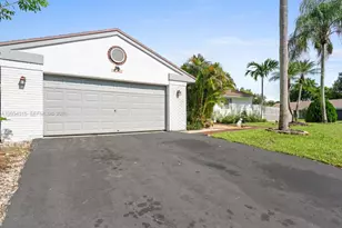 1061 Cedar Creek Way, Davie, FL 33325 - Photo 8