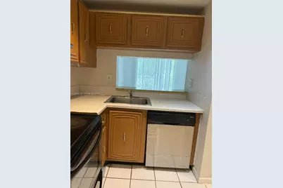 484 NW 165th St Rd #A-311, Miami, FL 33169 - Photo 8