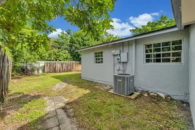 2637 Nassau Dr, Miramar, FL 33023 - Photo 34