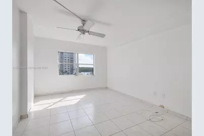 400 Kings Point Dr #523, Sunny Isles Beach, FL 33160 - Photo 10
