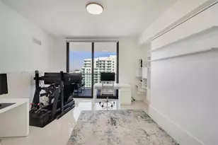 488 NE 18th St, Miami, FL 33132 - Photo 24
