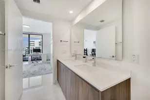 488 NE 18th St, Miami, FL 33132 - Photo 32