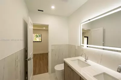 14515 Mahogany Ct, Miami Lakes, FL 33014 - Photo 20
