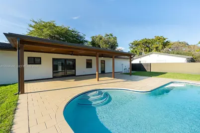 14515 Mahogany Ct, Miami Lakes, FL 33014 - Photo 30