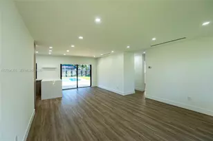 14515 Mahogany Ct, Miami Lakes, FL 33014 - Photo 14