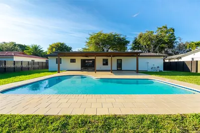 14515 Mahogany Ct, Miami Lakes, FL 33014 - Photo 24