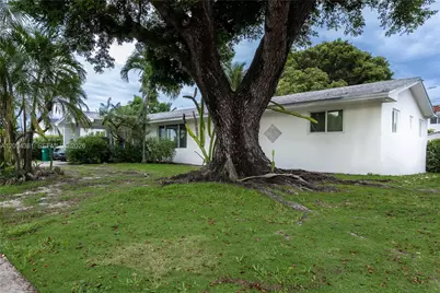17811 SW 112th Ave, Miami, FL 33157 - Photo 2