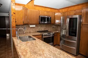 1060 NW 110th Ln, Coral Springs, FL 33071 - Photo 6