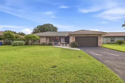 653 NW 100 Ln, Coral Springs, FL 33071 - Photo 1