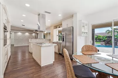 653 NW 100 Ln, Coral Springs, FL 33071 - Photo 10