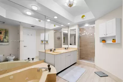 20281 E Country Club Dr #403, Aventura, FL 33180 - Photo 38