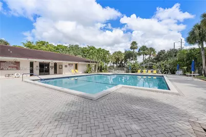 5550 NW 44th St #417B, Lauderhill, FL 33319 - Photo 12