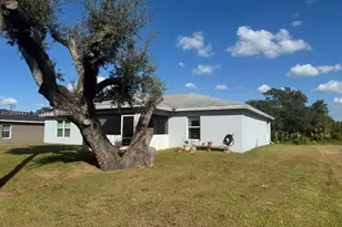 1201 Banjo Ct, Labelle, FL 33935 - Photo 16