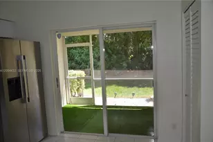 130 SW 96th Ave, Plantation, FL 33324 - Photo 14