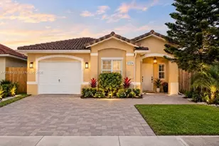 21524 SW 89th Path, Cutler Bay, FL 33189 - Photo 1