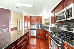 3054 Lakeshore Dr, Dania Beach, FL 33312 - Photo 8