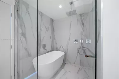 1400 Biscayne Blvd #2502, Miami, FL 33132 - Photo 12