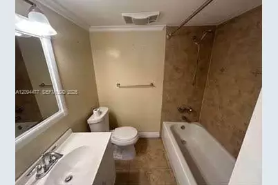 4222 Inverrary Blvd #4105, Lauderhill, FL 33319 - Photo 4