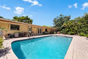 20011 NE 25th Ave, Miami, FL 33180 - Photo 4