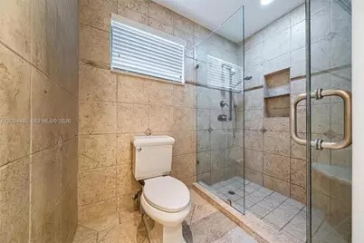 20011 NE 25th Ave, Miami, FL 33180 - Photo 30