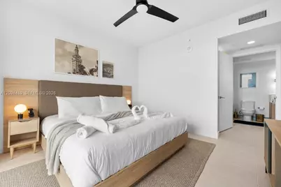 159 NE 6th St #4707, Miami, FL 33132 - Photo 14