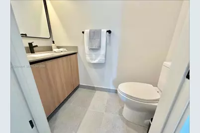 121 NE 5th St #306, Miami, FL 33132 - Photo 10