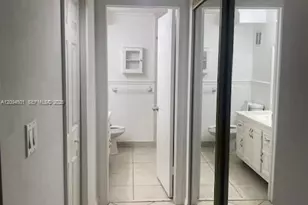 100 Lakeview Dr, Weston, FL 33326 - Photo 8