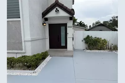 12694 NW 8th Trl, Miami, FL 33182 - Photo 4