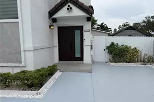12694 NW 8th Trail, Miami, FL 33182 - Photo 4