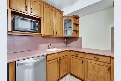 2001 Atlantic Shores Blvd #419, Hallandale Beach, FL 33009 - Photo 12