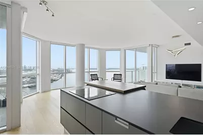 244 Biscayne Blvd #4103, Miami, FL 33132 - Photo 12