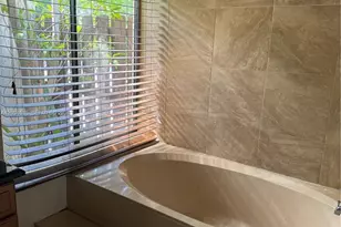637 Executive Center Dr, West Palm Beach, FL 33401 - Photo 4