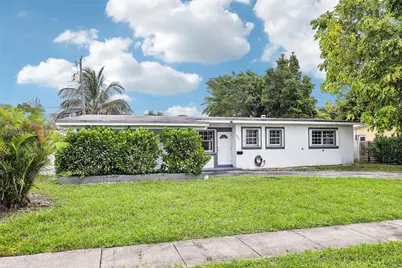 571 NE 172nd St, North Miami Beach, FL 33162 - Photo 32