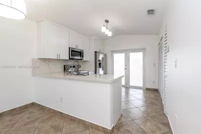 2236 W 74th Pl #9C, Hialeah, FL 33016 - Photo 6
