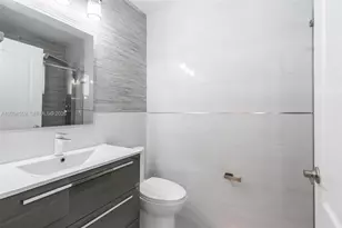 2236 W 74th Pl, Hialeah, FL 33016 - Photo 10