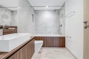 1000 Brickell Plaza, Miami, FL 33131 - Photo 20