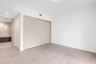 1000 Brickell Plaza #2304, Miami, FL 33131 - Photo 18