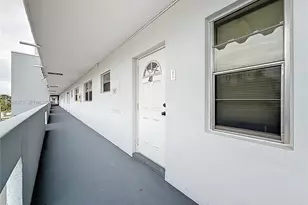 1000 NE 14th Ave, Hallandale Beach, FL 33009 - Photo 26