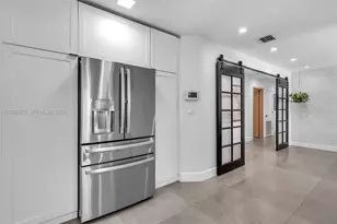 2471 NE 201st St, Miami, FL 33180 - Photo 18