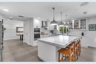2471 NE 201st St, Miami, FL 33180 - Photo 14
