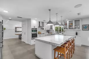 2471 NE 201st St, Miami, FL 33180 - Photo 14