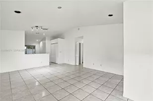 606 NW 208th Way, Pembroke Pines, FL 33029 - Photo 8