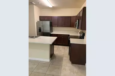 142 SE 28th Ter #10, Homestead, FL 33033 - Photo 2