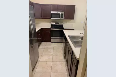 142 SE 28th Ter #10, Homestead, FL 33033 - Photo 6